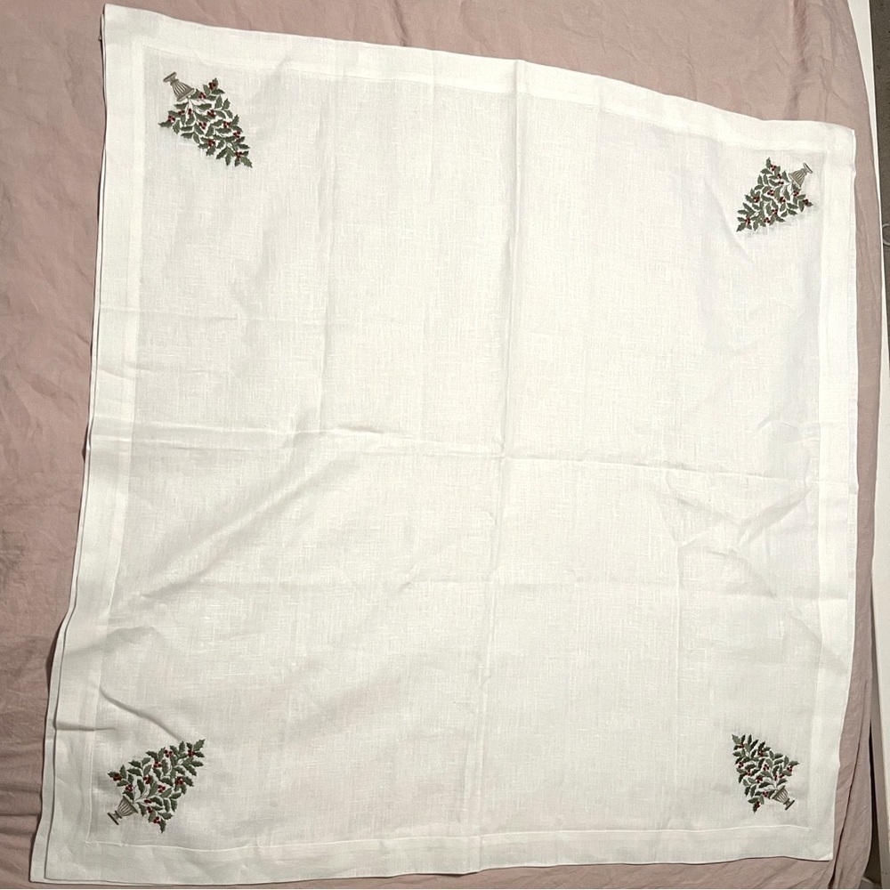 White 100% Linen Square Table Cloth Embroidered Christmas Tree Corners Italian